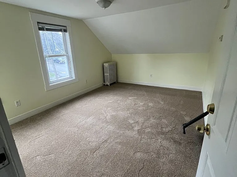 31 Oak St #2 — Photo 3