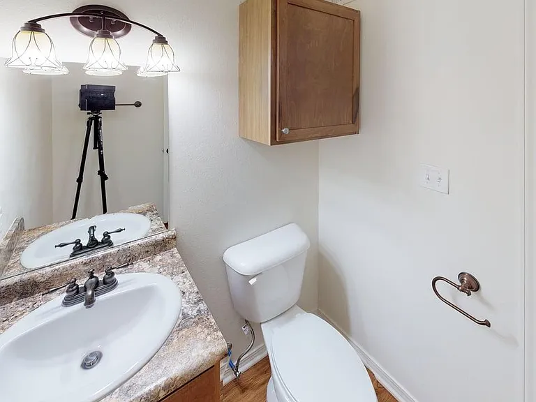 Metroplex Apartments — Photo 63