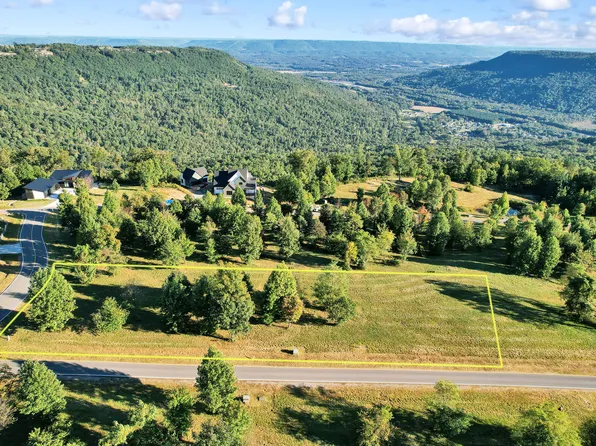 135 Sunset Cir, Jasper, TN 37347