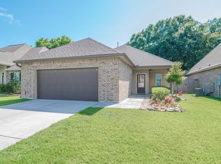 210 Marston House Dr, Youngsville, LA 70592