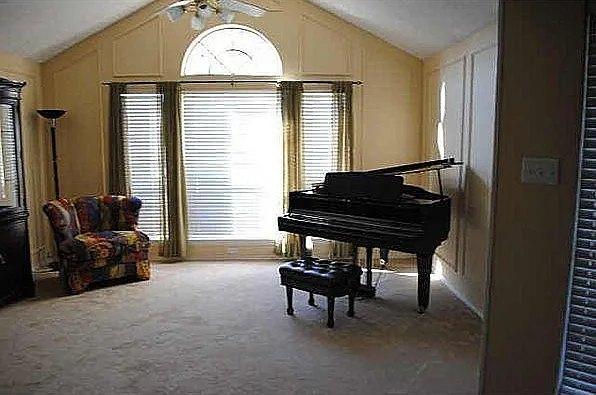 136 Highland Meadow Cir — Photo 4