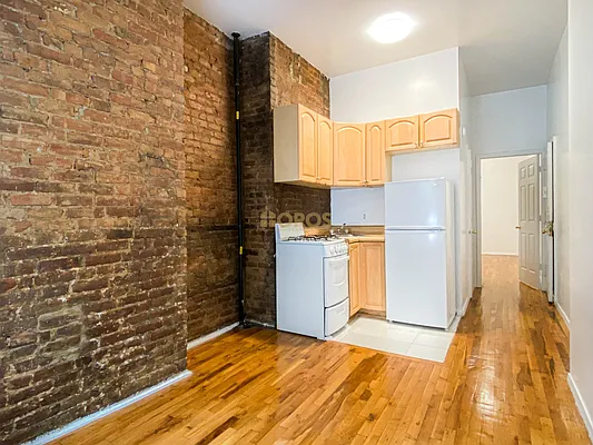 Rented by City Connections Realty | media 6