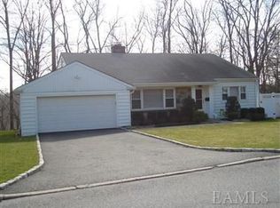 148 Princeton Dr, Hartsdale, NY 10530