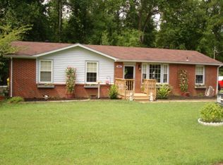 215 Sunset Ave, Camden, TN 38320