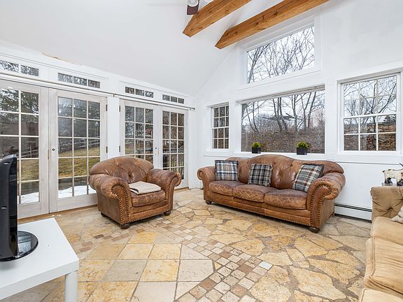 521 South Plains Road