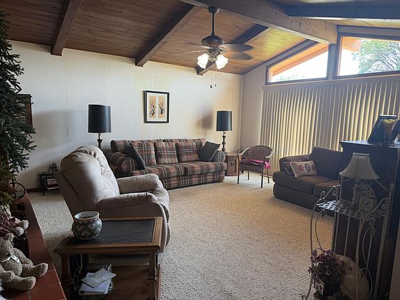 4th image of 311 Lilac Dr