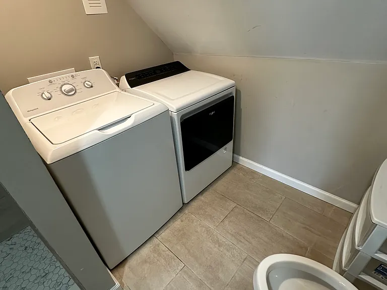 2433 Pulaski St #2 — Photo 4