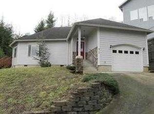 917 S Hill Dr, Reedsport, OR 97467