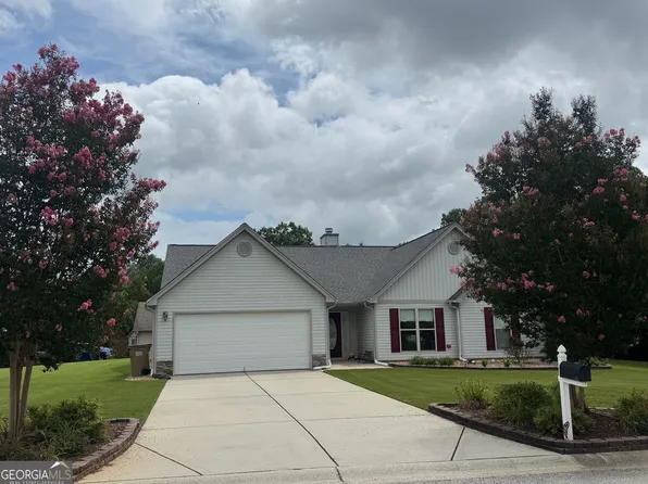 1411 Silvergate Way, Winder, GA 30680