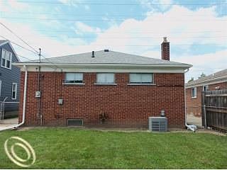 3rd image of 1845 Electric St