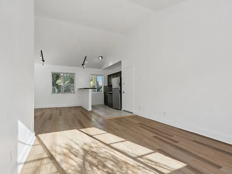 Design Place Miami — Photo 27
