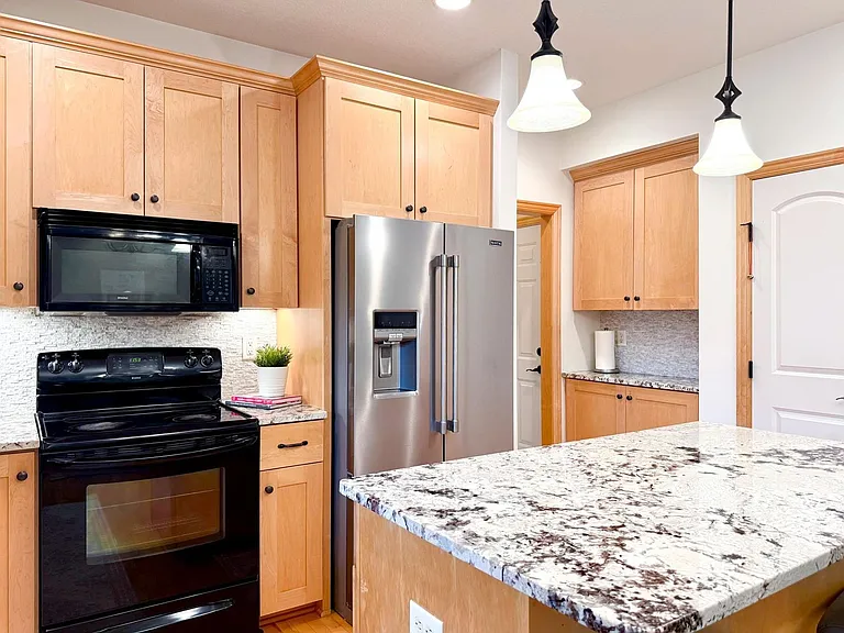 3655 Stone Point Dr NE — Photo 5