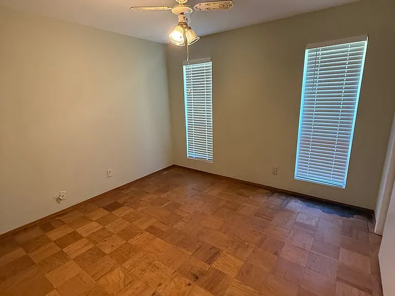 5190 Greensboro Dr — Photo 9
