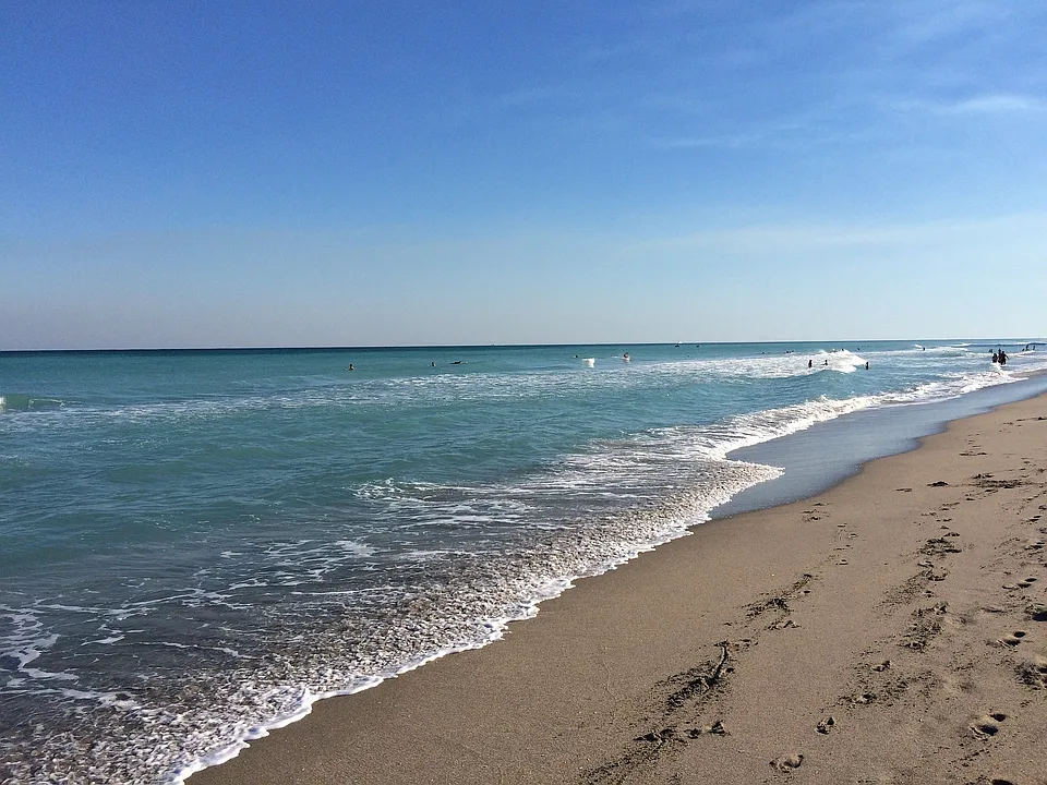 N Ocean Blvd