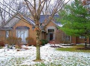 3389 Fox Woods Ct, West Bloomfield, MI 48324