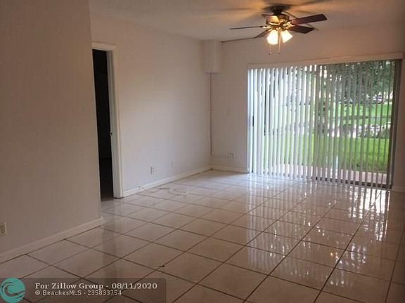 3rd image of 9918 Twin Lakes Dr #9918