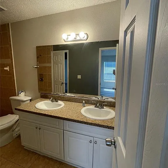 2201 Cascades Blvd #302 — Photo 5