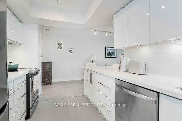 1001 Bay St #2219 — Photo 9