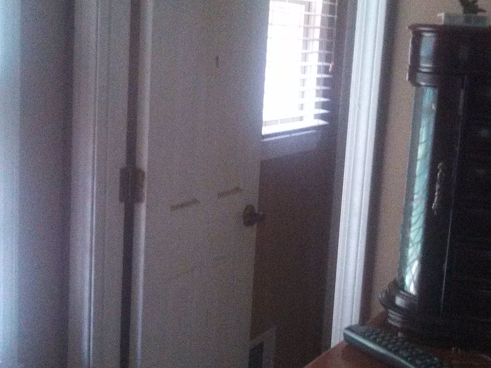 2nd image of 3305 Acorn Ln