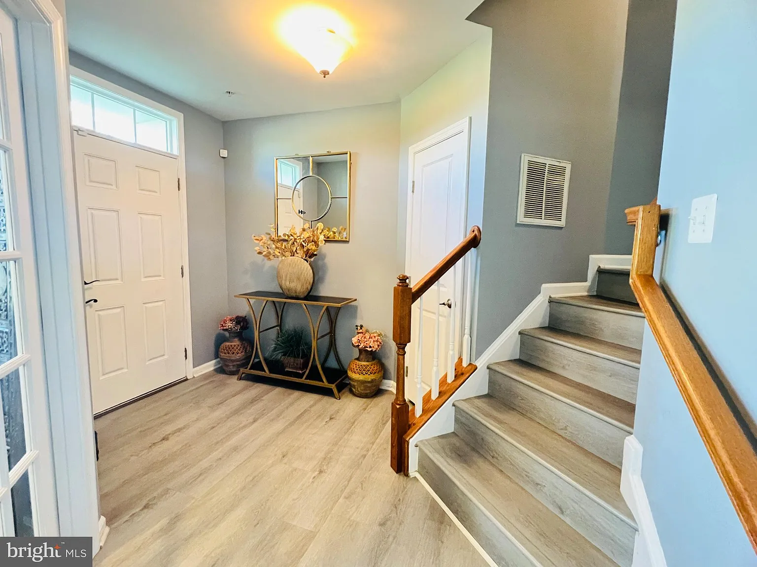 3 bed, 4.0 bath, 2394 sqft, $3,200 — Photo 4