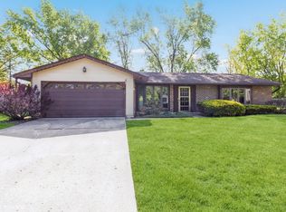 1179 Pegwood Dr, Streamwood, IL 60120