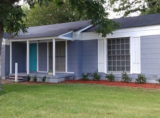 827 Burma Rd, Wake Village, TX 75501