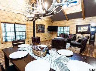 333 Dogwood Trl, Holly Lake Ranch, TX 75765