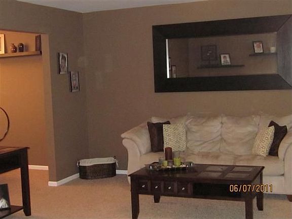 2nd image of 510 Huenink Ave