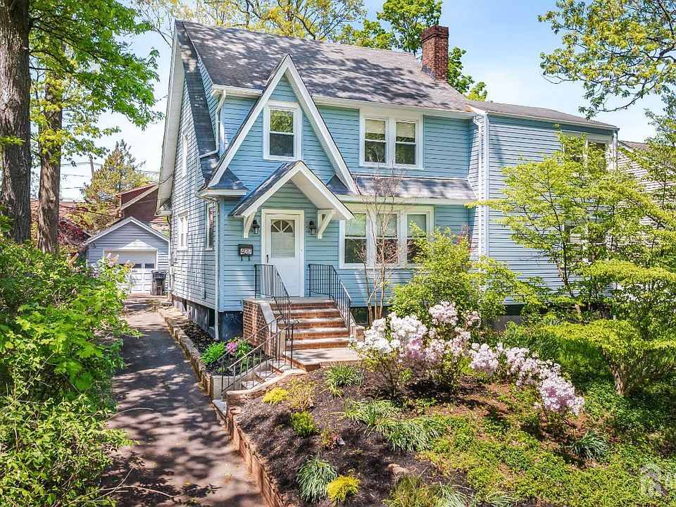1st image of 427 Harrison Ave