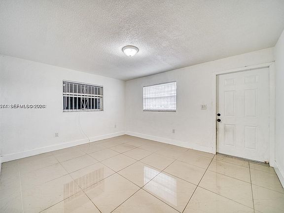 5th image of 1200 NW 102nd St #1202