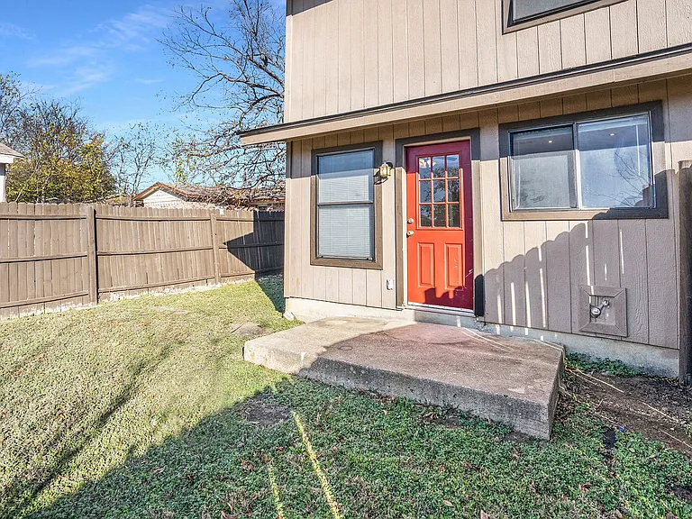 3301 Aurora St #D — Photo 23
