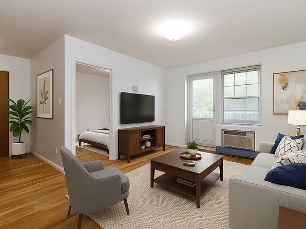 755 40th St APT 3A, Brooklyn, NY 11232