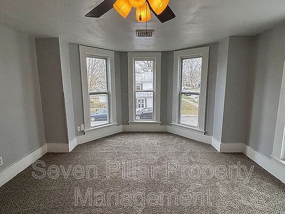 3rd image of 703 E 4th St