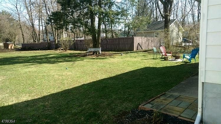 2nd image of 20 Manor Rd