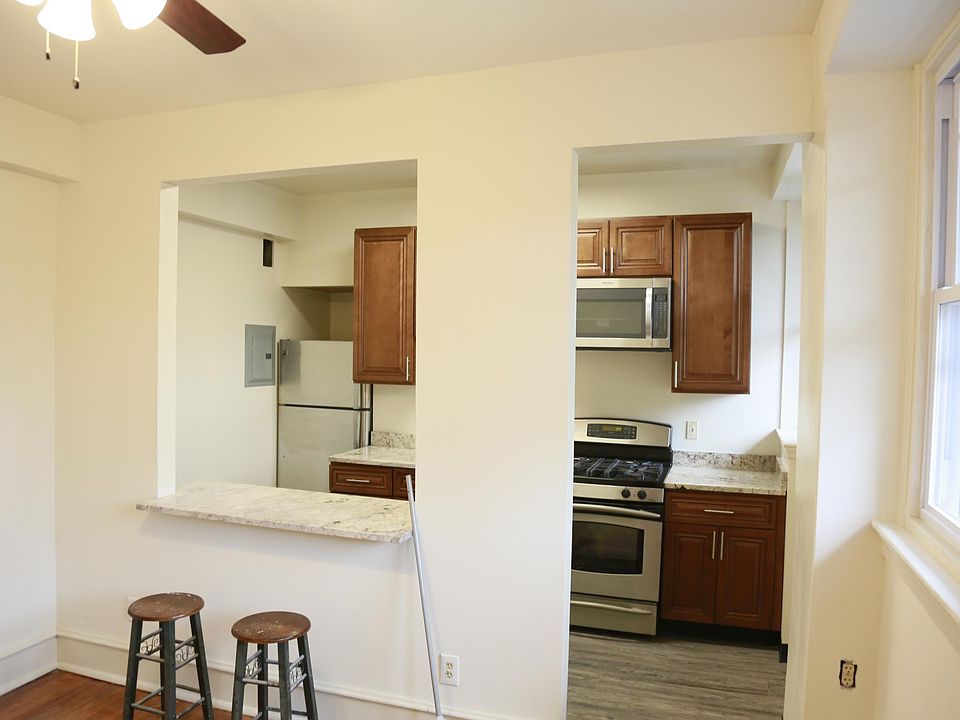 living room looking into kitchen