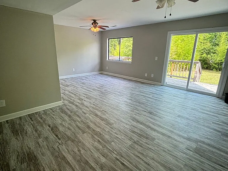 912 Pineland Ave #5 — Photo 6
