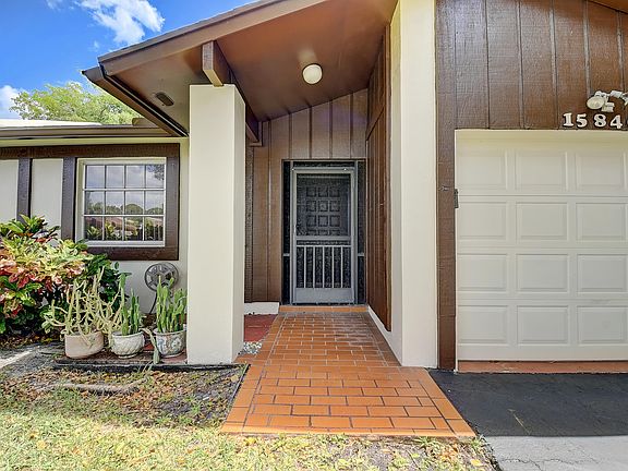Home For Sale In Las Verdes