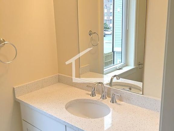 4th image of 130 Tremont St #4