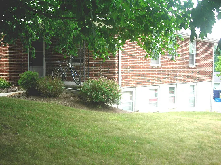 1115 Progress St NW #1 — Photo 1