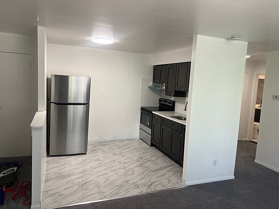 3rd image of 120 Saint Charles St APT 4