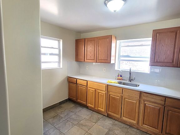 4th image of 227 Beach 100 St #1