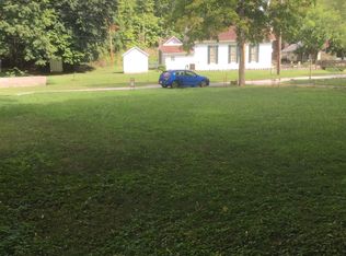 11 Valley St, Elsah, IL 62028