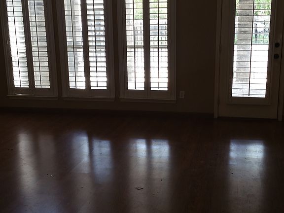 2nd image of 5652 Rockport Ln