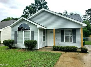 10682 E Bay Tree Dr, Gulfport, MS 39503