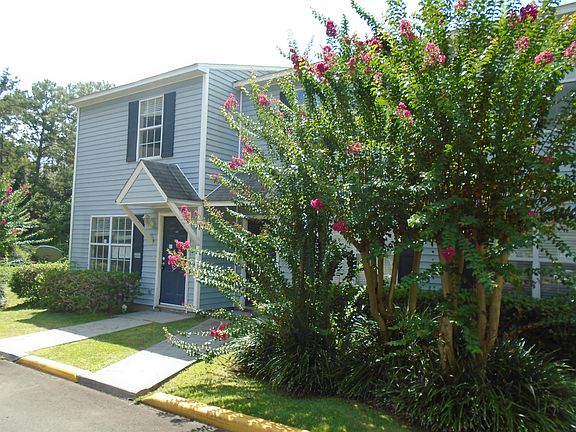 4th image of 694 Timberwood Cir E