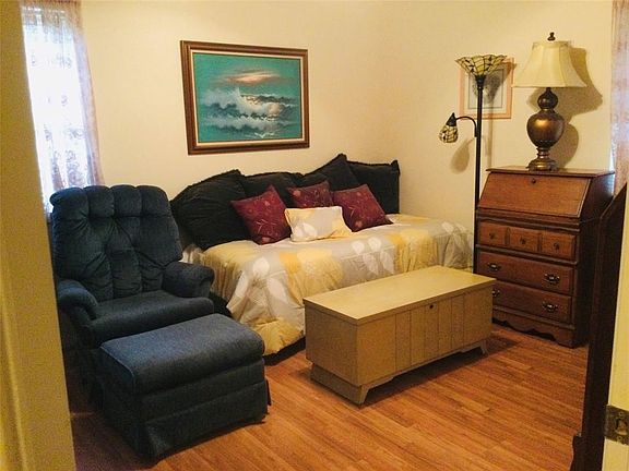 2nd image of 210 Brentwood Dr