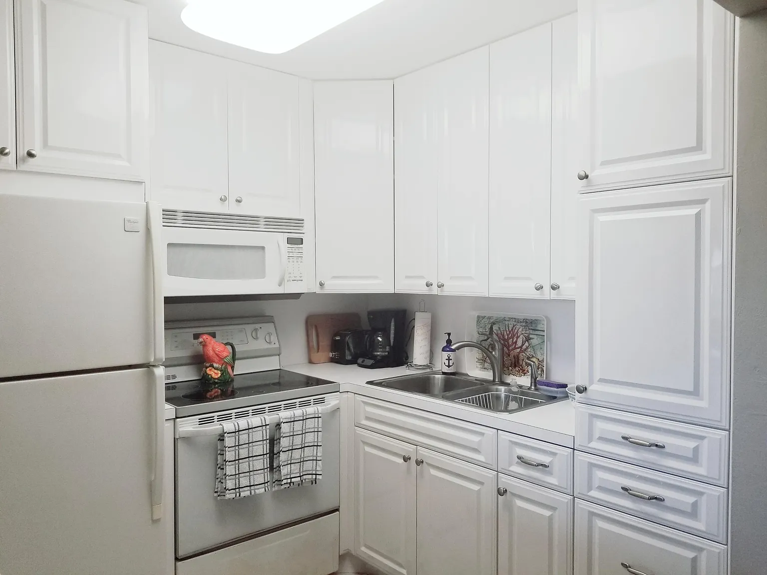 1 bed, 1.0 bath, 570 sqft, $2,100 — Photo 4