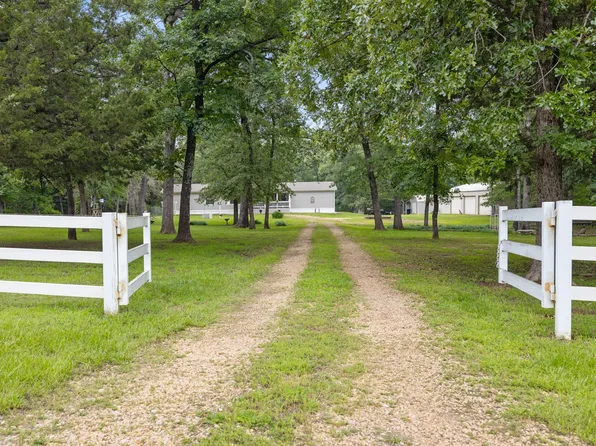 775 County Road 1785, Yantis, TX 75497