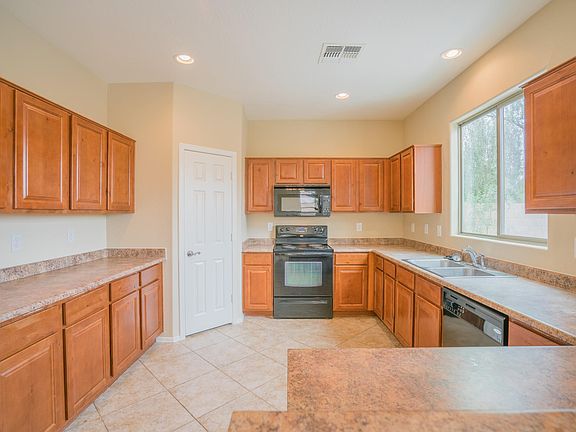 2nd image of 23847 W La Canada Blvd