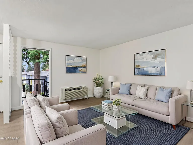 Cypress Crest Apartments — Photo 14